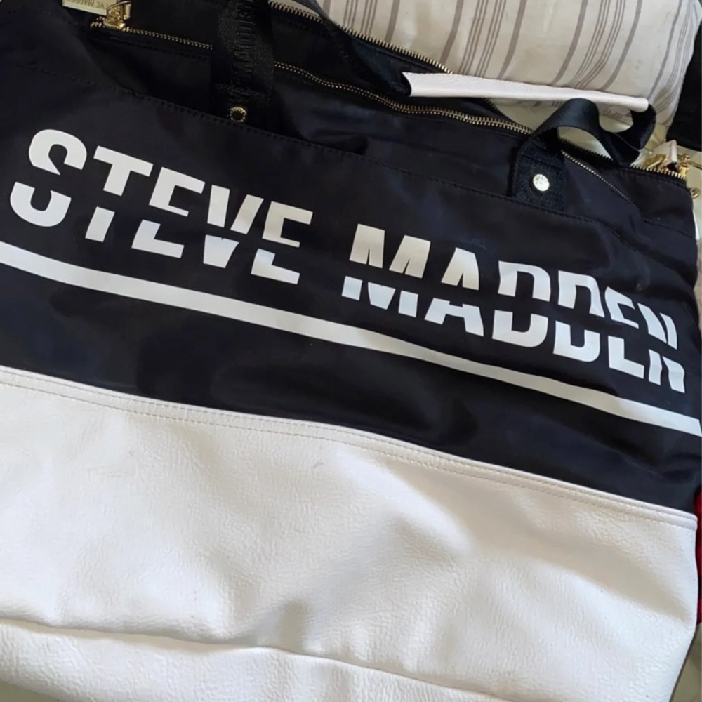 Steve Madden Tote bag